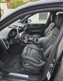 Porsche Cayenne full