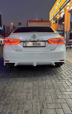 Toyota Camry Sport full