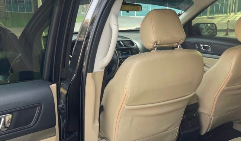 Ford Explorer XLT full