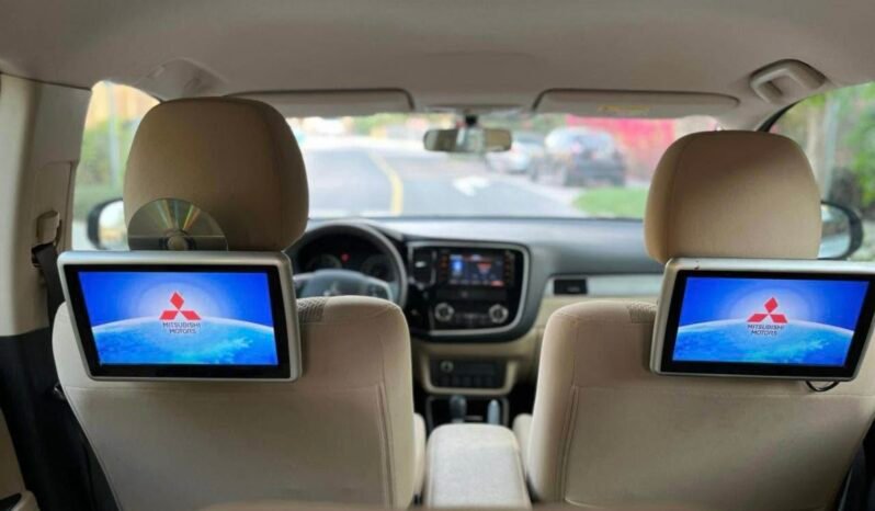 Mitsubishi Outlander full