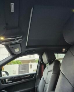 Porsche Cayenne full