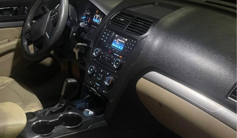 Ford Explorer XLT full