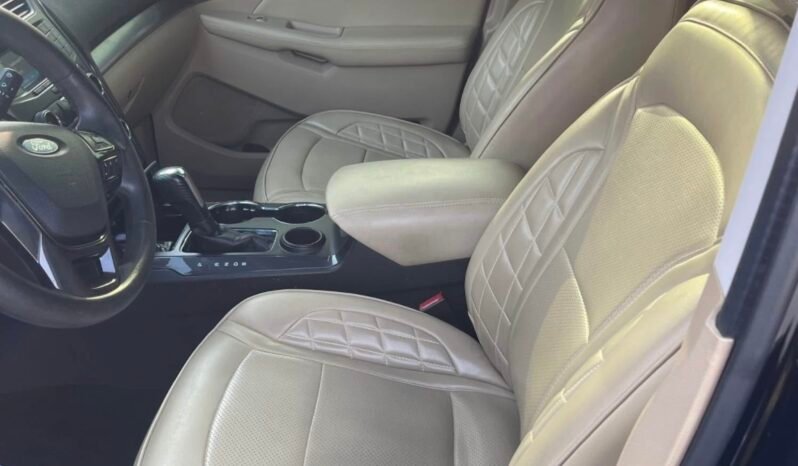 Ford Explorer XLT full